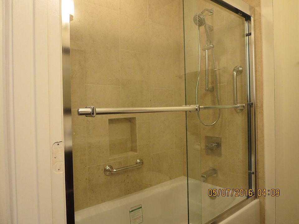 2nd image of 3029 N Cottonwood St Unit 9