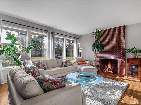 3rd image of 4605 N 18th St