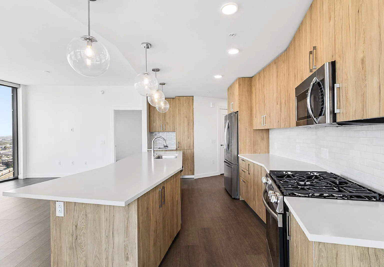 2 bed, 2.5 bath, 1147 sqft, $4,000 — Photo 4