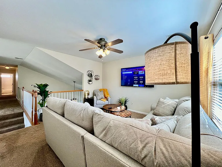 6608 Rosemont Ln — Photo 24