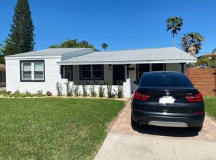 16207 3rd St E, Redington Beach, FL 33708