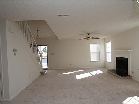 4th image of 5025 Heathglen Cir