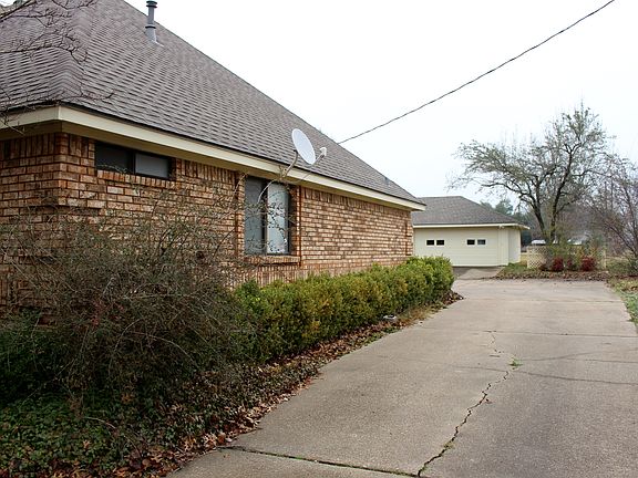 3rd image of 212 Suntide Dr
