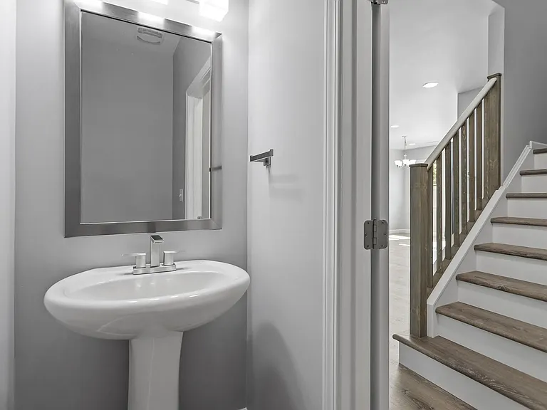 1424 Glenwater Dr — Photo 9