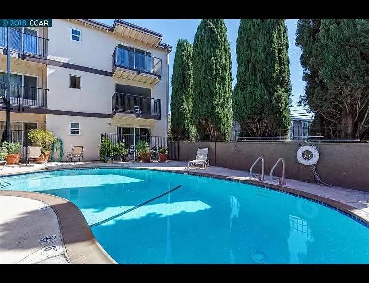 1743 Carmel Dr #17 — Photo 2