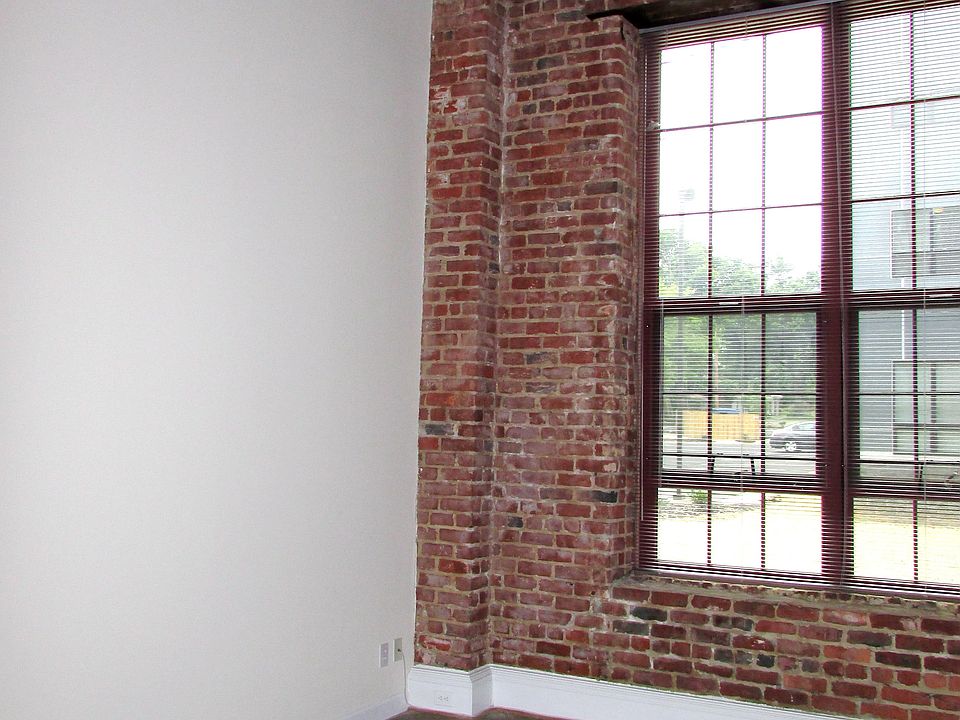 1st image of 815 Porter St #U206