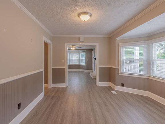 5th image of 307 Central Dr