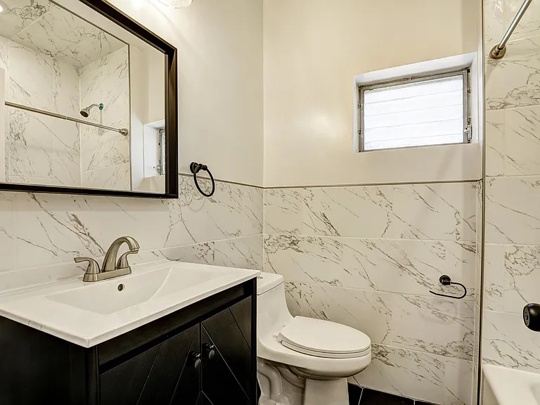 253 Born St #1 — Photo 15