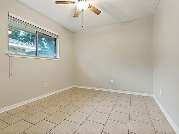 3rd image of 2623 Foliage Green Dr