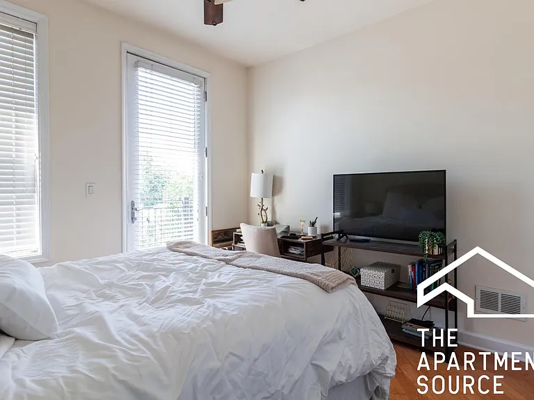 2029 W Division St #PENTHOUSE — Photo 10