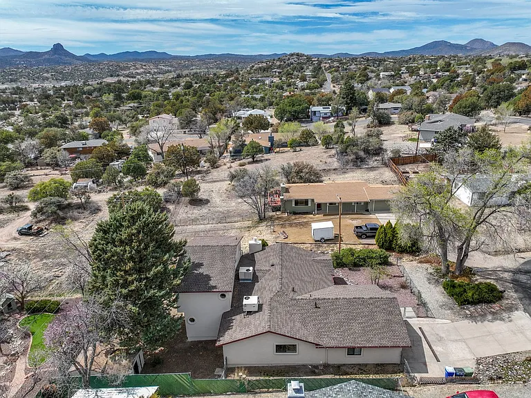 585 Mosher Ln — Photo 34