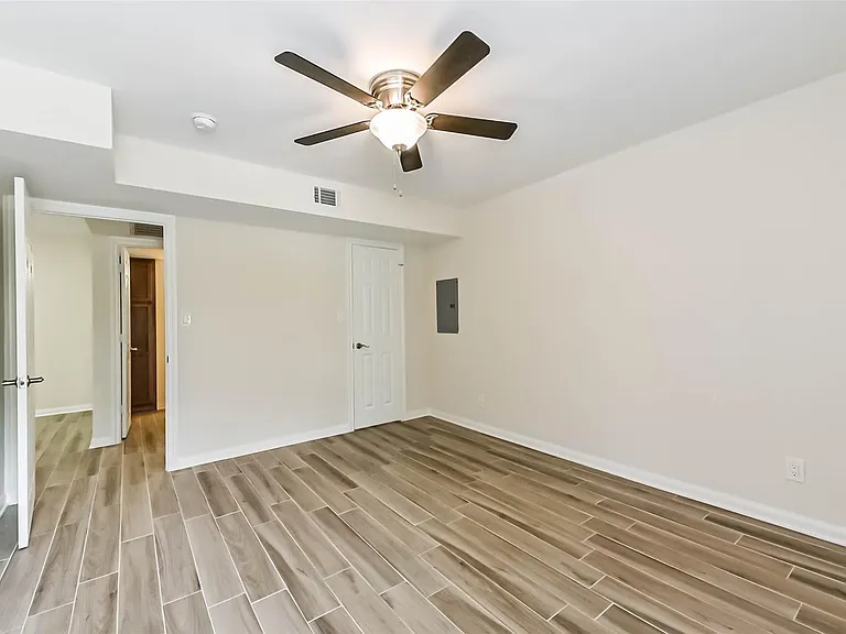 1860 White Oak Dr #245 — Photo 19