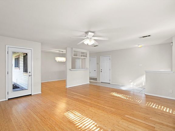 5th image of 3334 Clarksburg Dr