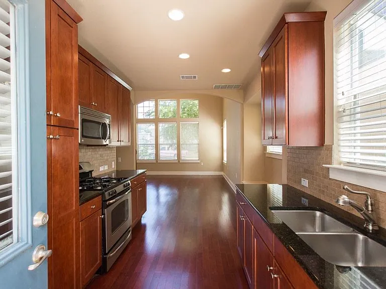 1601 Miriam Ave #301 — Photo 9