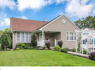 433 Old Airport Rd, Douglassville, PA 19518