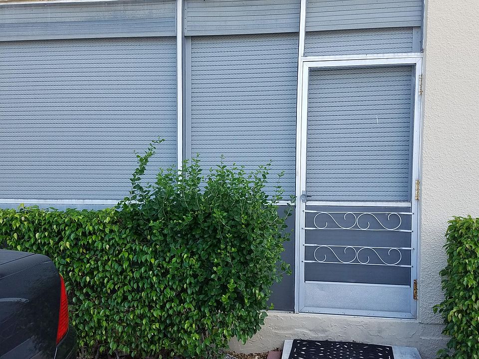 Home For Sale In Palm Lake