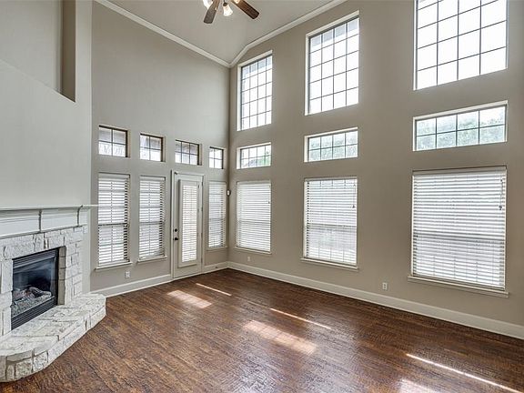 3rd image of 6808 Thistlewood Ln
