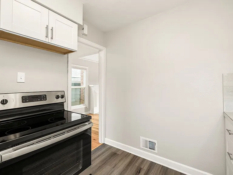 Parkside Apartments — Photo 39