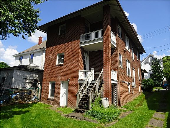 4th image of 206 Grant St