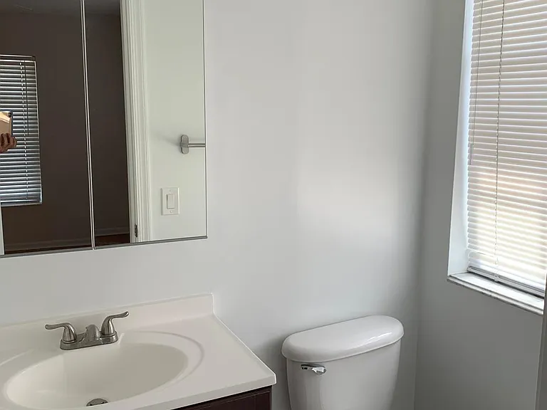 2210 NE 67th St #1221 — Photo 18
