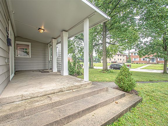 2nd image of 563 East Dr