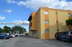 Building Photo - 525 W 69th St #211
