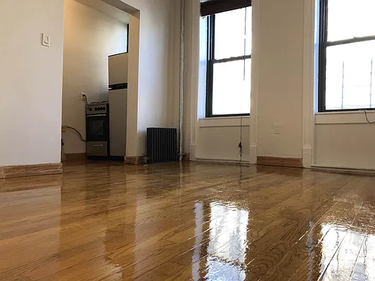 Rented by Lang Realty LLC | media 15