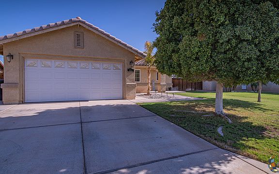 4th image of 181 W Madrone Cir