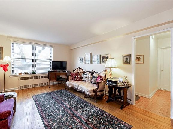 3rd image of 8901 Narrows Ave #2E