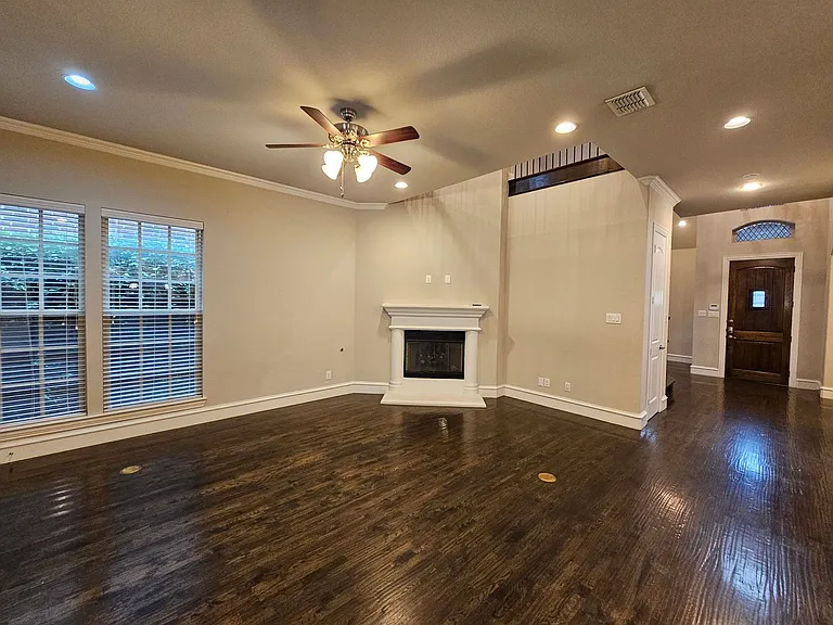 988 Shadyside Ln — Photo 18
