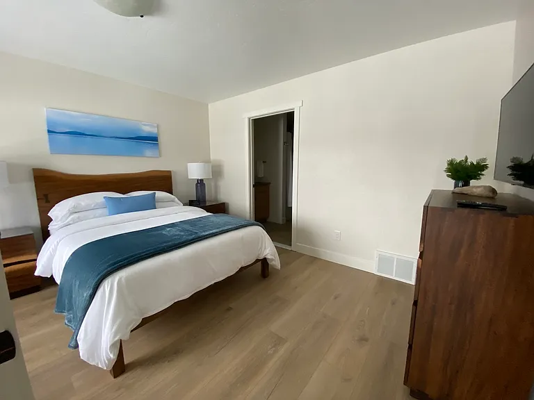2048 Marina Ct — Photo 18