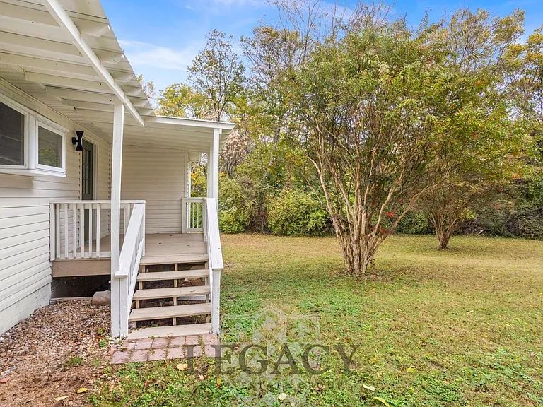 100 Sadler Ct — Photo 38