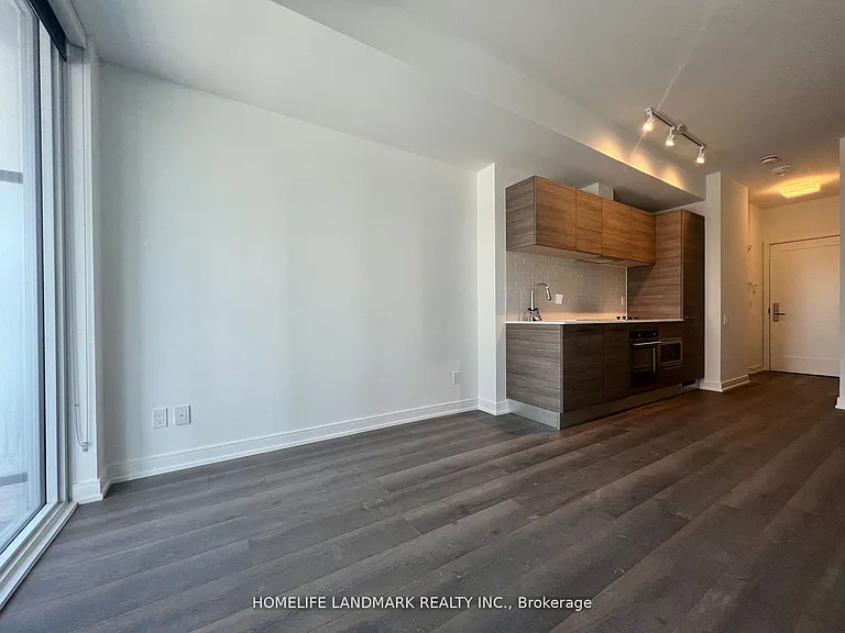 3 Gloucester St #710 — Photo 3