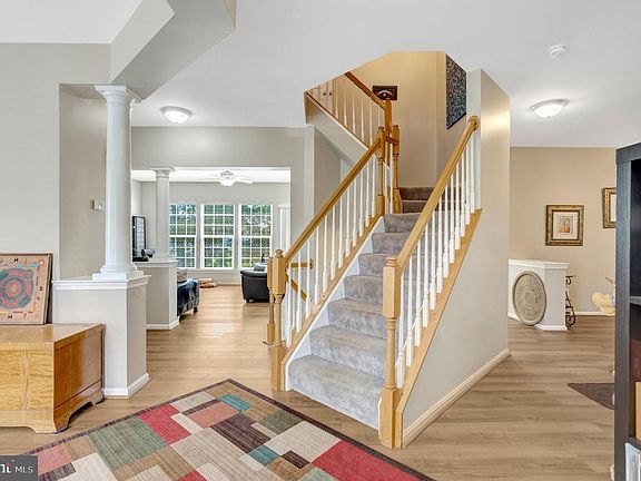 5th image of 10019 Naughton Ct