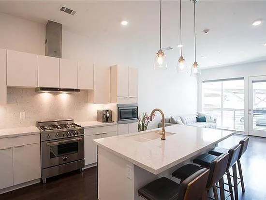 207 W Johanna St #105 — Photo 7