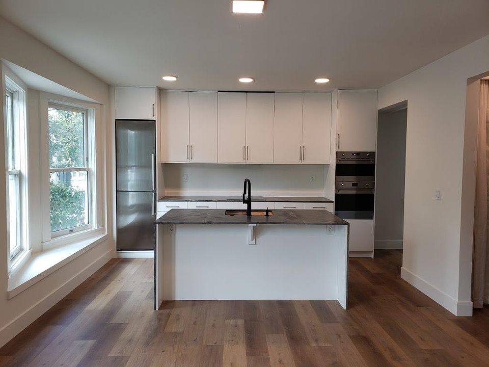 1st image of 2030 Carl St #1