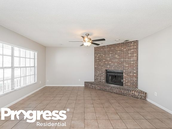 4th image of 1515 Crossridge Dr