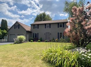 5127 Coffee Tree Ln, North Syracuse, NY 13212