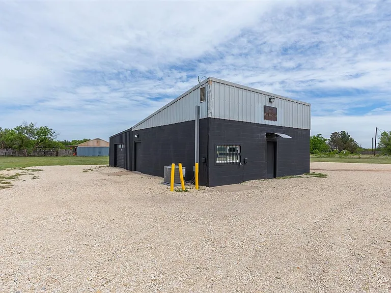 381 N FM 707 — Photo 19