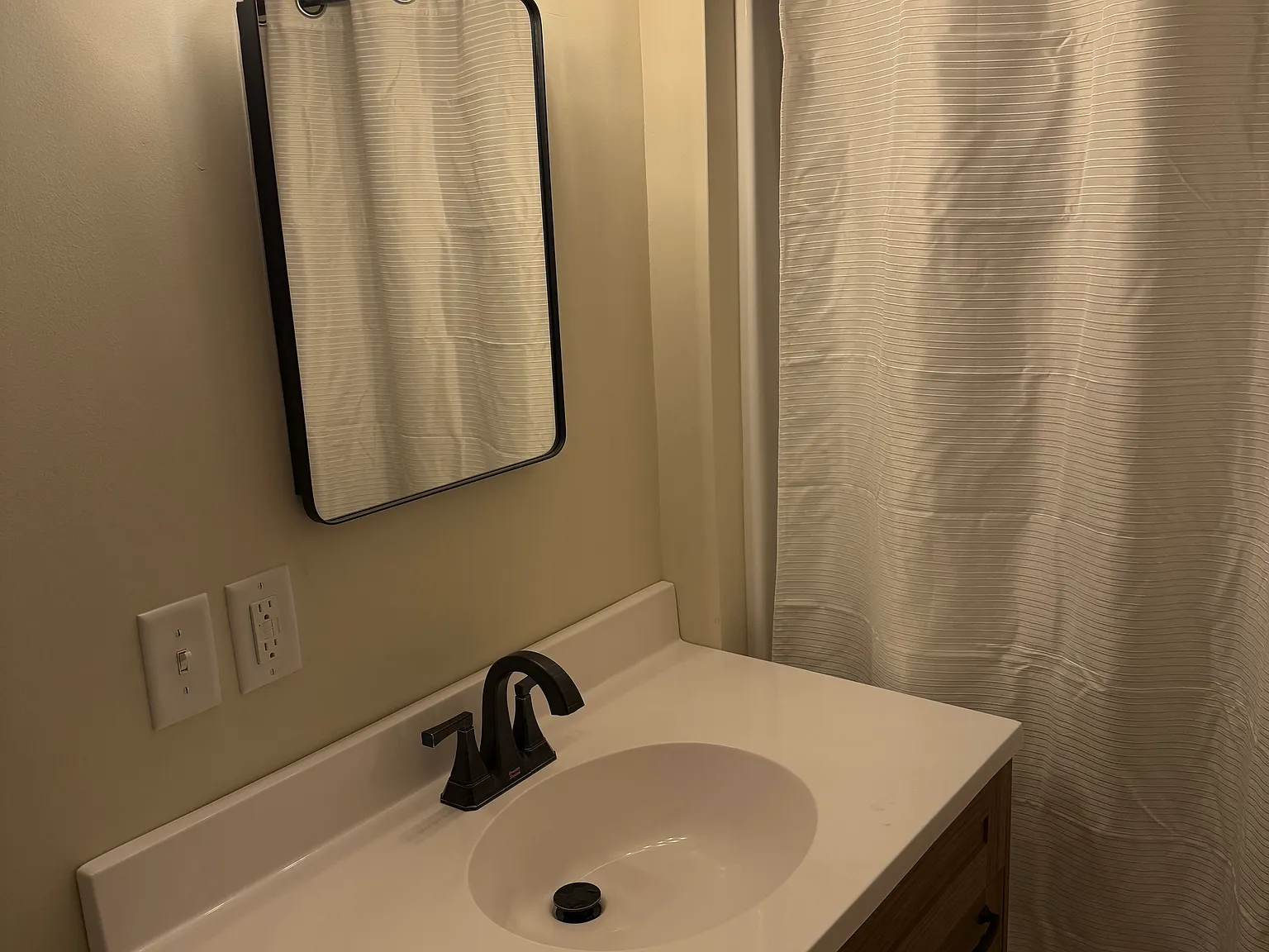 2 bed, 1200 sqft, $1,000 — Photo 3