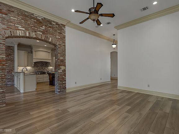 5th image of 322 Paris Pl