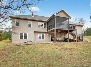 113 Kays Point Rd, Four Seasons, MO 65049
