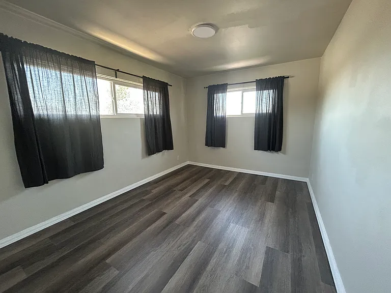 6224 Plumas Ave — Photo 7