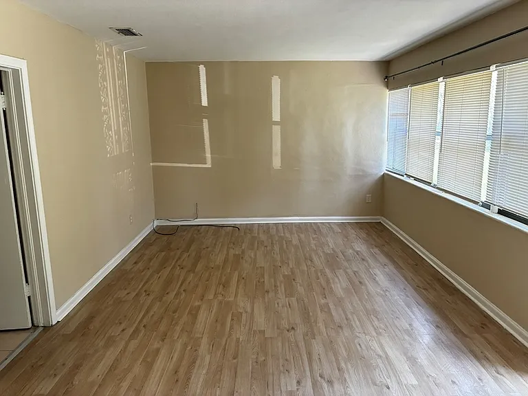7022 Linda Dr — Photo 5