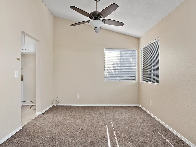 5271 Leon St — Photo 12