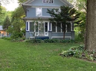 322 N Lincolnway, North Aurora, IL 60542