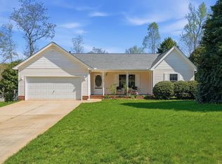 126 Ashlan Woods Ct, Greer, SC 29651
