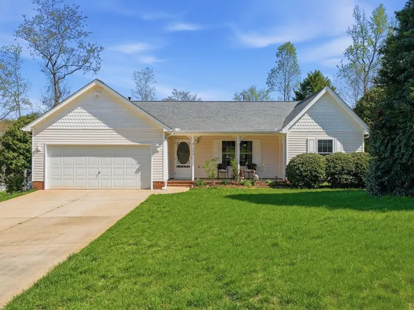 126 Ashlan Woods Ct, Greer, SC 29651