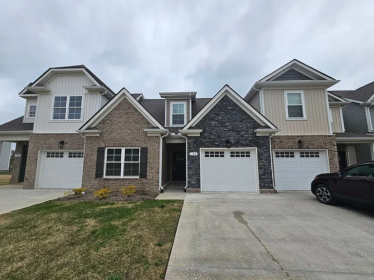 174 Creek Wood Rd — Photo 1