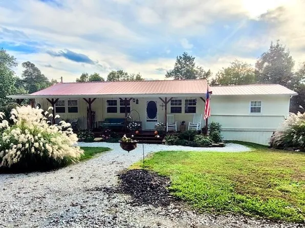 2798 Claylick Crk, Argillite, KY 41121